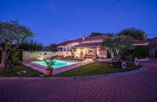 Zemunik Donji Villa | Villa Sisman-Spa Villa