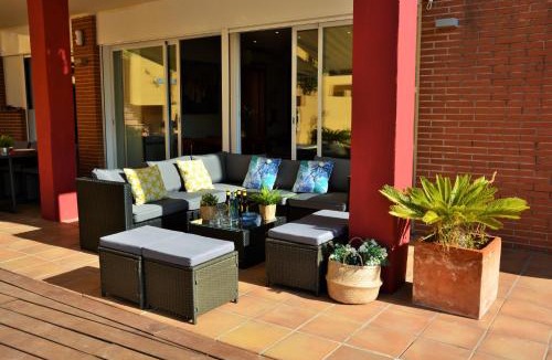 Olivella Villa | Villa Sitges Maria Sunny Oriented SW AC Confortable High Quality 5 star guest coments