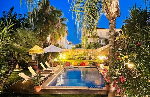 Sitges Villa | Villa Sitges Palm Garden: 5 min walk from beach with tropical garden and pool