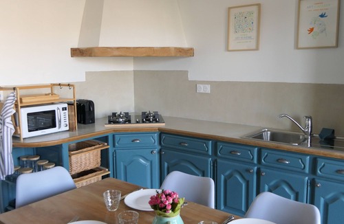 Villeneuve-sur-Lot Apartment | Villa Sixty- terrace apartment, Apartment in the heart of the Bastide with exceptional view.
