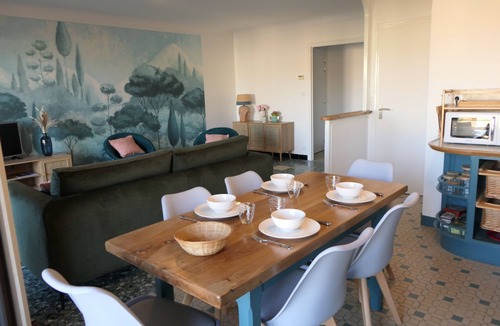 Villeneuve-sur-Lot Apartment | Villa Sixty- terrace apartment, Apartment in the heart of the Bastide with exceptional view.