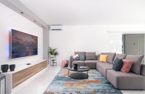 Businci Villa | Villa Skyora