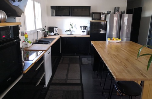 Saint-Aunes Villa | Villa sleeps 6, private heated pool. Close to Montpellier and its beaches.