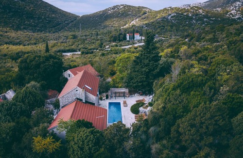 Bacina Villa | Villa Solar - Ethno Art Village Podcempresn