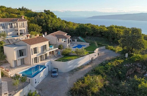 Ripenda Kosi Villa | Villa Soleil in peaceful location with a sea view