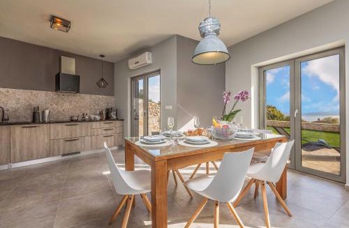 Ripenda Kosi House | Villa Soleil in peaceful location with a sea view