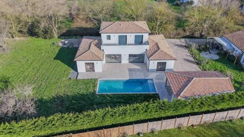 Saint-Georges-du-Bois House | Villa Solis