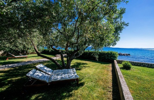 Diklo Villa | Villa Sonik
