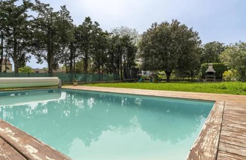 Saint-Laurent-La-Vernede Villa | Villa spacieuse à Saint-Laurent-la-Vernède avec piscine