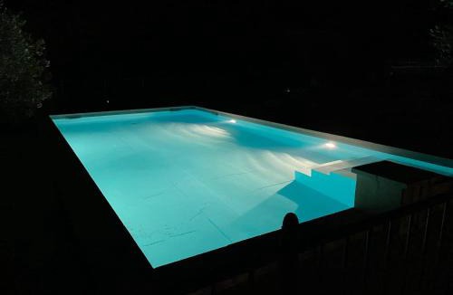 Saint Michel d'Euzet Villa | Villa spacieuse avec piscine à Saint-Michel-d'Euzet