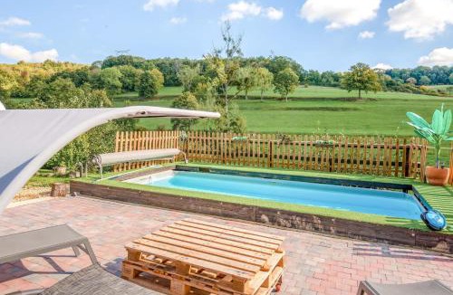 Sapogne-et-Feucheres Villa | Villa spacieuse à Sapogne-et-Feuchères avec piscine privée, 150 m²