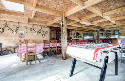 Sapogne-et-Feucheres Villa | Villa spacieuse à Sapogne-et-Feuchères avec piscine privée, 150 m²