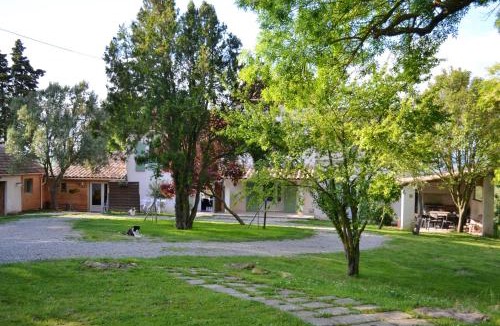 Laurac Villa | Villa spacieuse à Laurac avec piscine partagée 160 m²