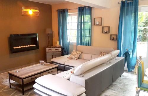 Aspin-en-Lavedan Villa | Villa spacieuse avec piscine à Aspin-en-Lavedan, vue montagne.