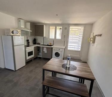 La Chamberte Villa | Villa spacieuse avec piscine privée à Montpellier
