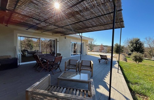 Issirac Villa | Villa Spacieuse Avec Piscine, 3 Chambres, Proche Ardèche, Grotte Aven D'orgnac