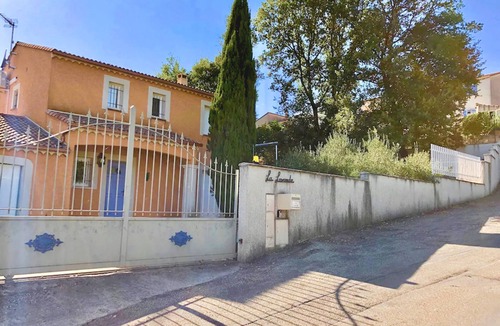 Mons House | Villa Spacieuse Avec Piscine Privée aux Pieds des Cévennes