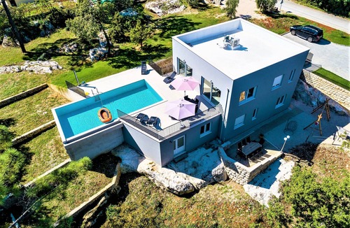Komaji Villa | Villa Splendor, new modern 5 bedroom, near Dubrovnik, heated pool with parking