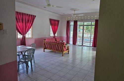 Kampong Raja House | Villa Sri Tanjung