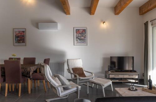 Labastide-de-Virac Villa | Villa St Roman avec Piscine