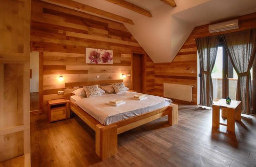 Catrnja House | Villa Stone