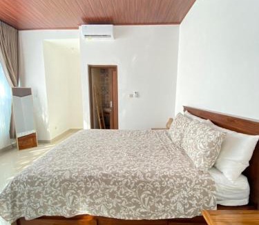 Jasri House | Villa Strelitzia