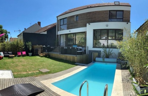 Sucy-en-Brie House | Villa Sucy with private pool