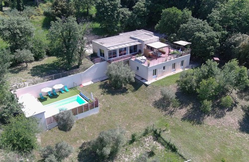 Barjac Villa | Villa Sud-Ardèche - 10 people - Heated swimming pool