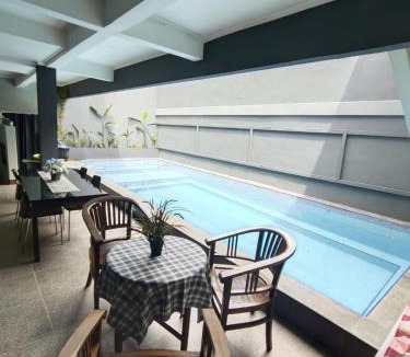 Ciumbuleuit Villa | Villa Sultana Private Pool