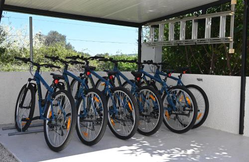 Sukosan Villa | Villa Suncica with Heated Pool, Jacuzzi and Bikes near Zadar