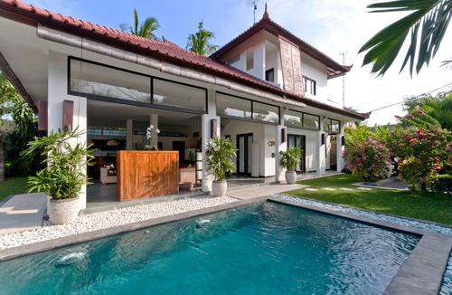 Drupadi Villa | Villa Surga – Villa Near the Beach