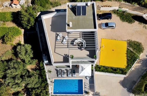 Krvavica House | Villa surrounded by nature in peaceful area