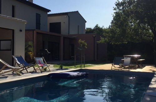 Uchaux Villa | Villa surrounded by vineyards: modernity, calm and rest