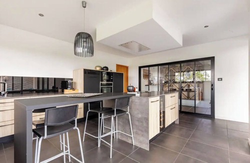 Seiches-sur-le-Loir Villa | Villa Sweet Home & Spa Charm Calm Conviviality a Haven of Peace near Angers