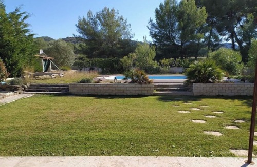 Charleval House | VILLA + SWIMMING POOL exclusive