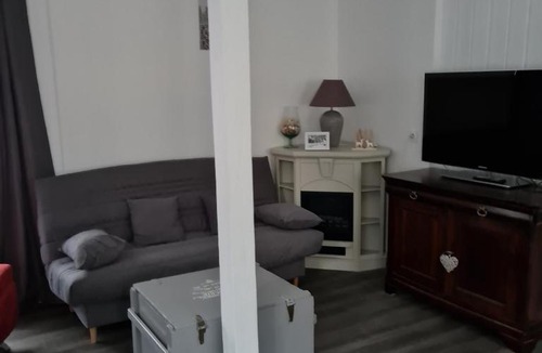 Bagneres-de-Luchon House | Villa SYLVIE plein centre de Luchon