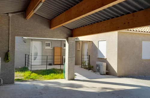 Combas Villa | Villa SYRAH bungalow in a farming village at the foot of the Cévennes foothills and the sea