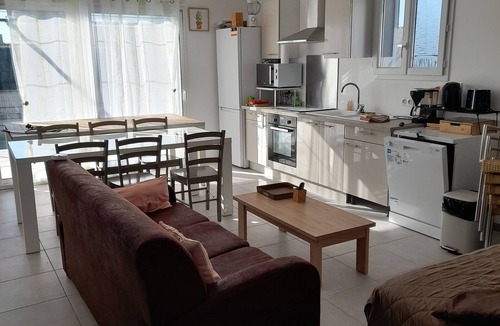 Combas Villa | Villa SYRAH bungalow in a farming village at the foot of the Cévennes foothills and the sea