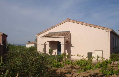 Homps Villa | VILLA T3 PMR CLEAR VIEW ON THE PYRENEES