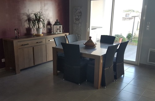 Vendres Villa | Villa T4 located 5 km from the beaches