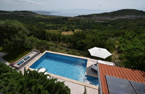 Praputnjak Villa | Villa Takale by Villas Guide