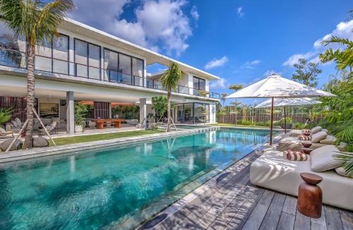Babakan Villa | Villa Tama House