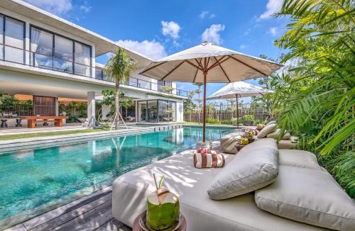 Babakan Villa | Villa Tama House