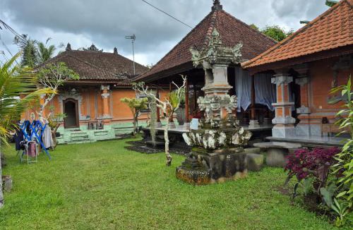Selat Villa | Villa Taman NEAR SIDEMEN