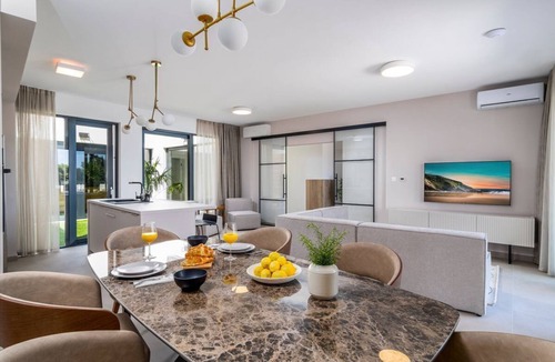 Duce Villa | Villa Tanja - Four Bedroom Villa, Sleeps 8