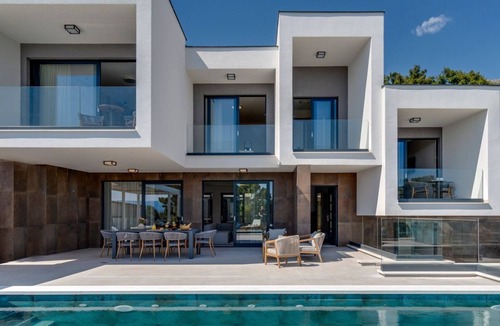 Duce Villa | Villa Tanja - Four Bedroom Villa, Sleeps 8