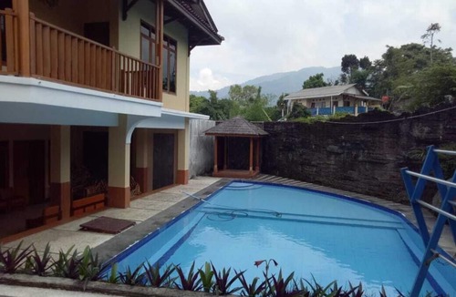 Ciloto Villa | Villa Tebing Puncak Bogor