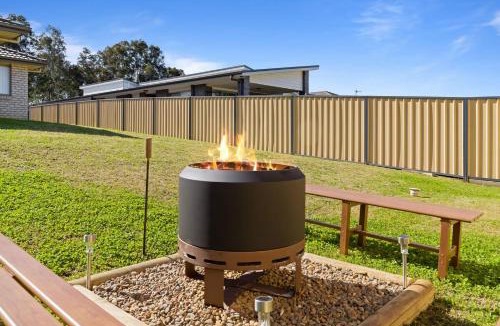 Cessnock House | Villa Tempranillo Fire Pit Among the Vineyards