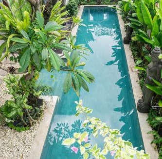 Dewi Sri Villa | Villa Tepi Sungai - 6BR Luxury Private Pool Villa - Seminyak Sleeps 14