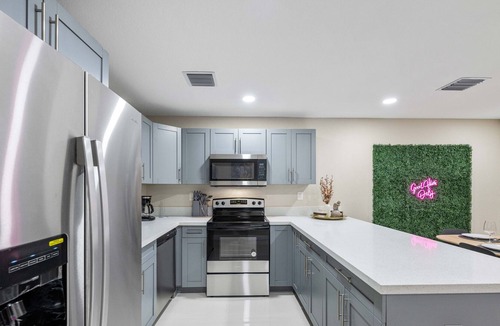 Liberty City House | Villa Terra | Miami Wynwood